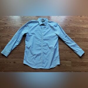 Banana Republic Factory. Non-Iron, Slim Fit. Sz L. Excellent preowned condition.